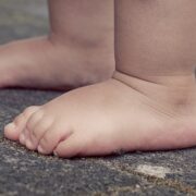 Dziecko samo na ulicy w rudzie slaskiej