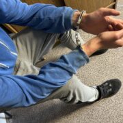 Napadl na nastolatkow w zorach