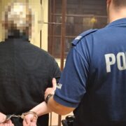 Pijana matka wiozla dzieci