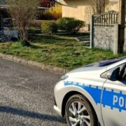 Pijany nastolatek wjechal w ogrodzenie