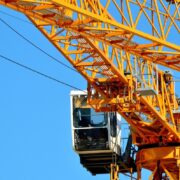 Pijany operator zurawia