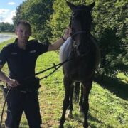 Policjanci uratowali konia