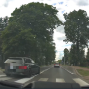 Wyprzedzanie na przejsciu