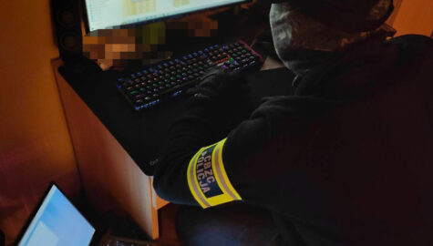 442 117