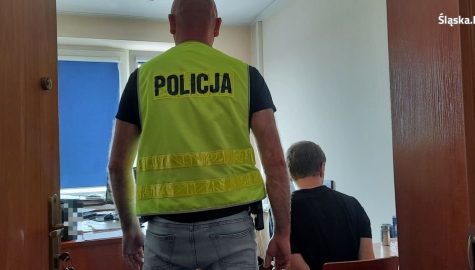 52 706073