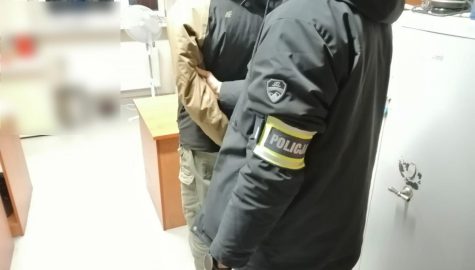 56 689581