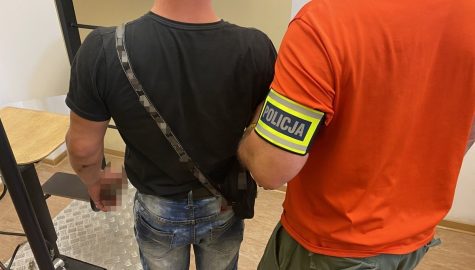 61 718029