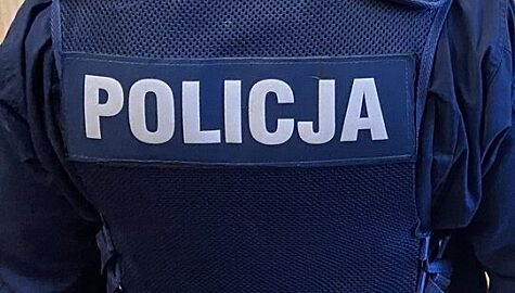 61 745282
