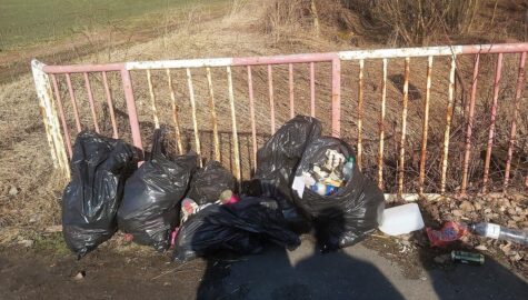 nielegalne wysypisko w Gorzyczkach