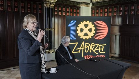 LOGO 100 lecia Zabrza konferencja 2021 Pawel Ja Nic Janicki 033 scaled