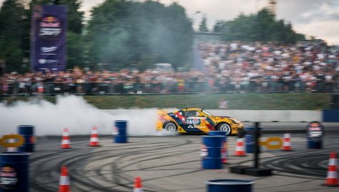 Piotr Wi AE cek wygrywa polski przystanek Red Bull Car Park Driftfot Jacek Jablonski