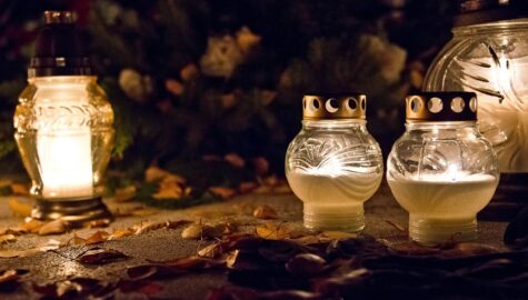 A candle g9de33c24d 1920
