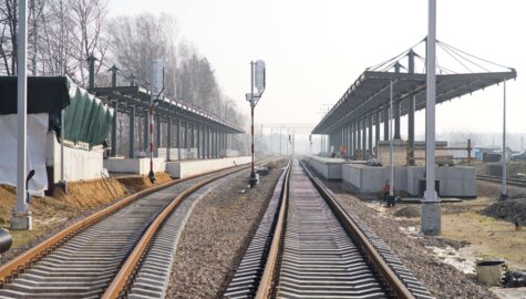 Csm Stacja Pyrzowice perony z wiatami w budowie nowe tory fot Szymon Grochowski 3 873d742eab