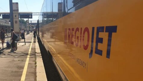 Csm regio jet split 6e7ad90637