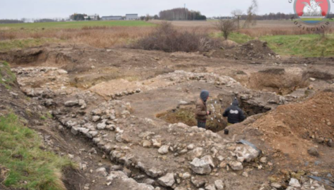 prace archeologiczne na terenie zamku w Koziegłowach
