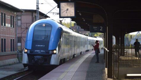 Kolej na slasku podstawowym rodkiem transportu