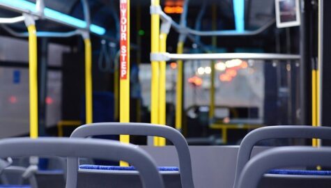 Pijana babcia zostawila dziecko w autobusie