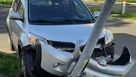 Pijana wjechala w latarnie