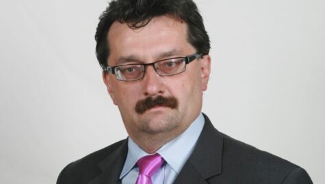 Piotr paton radny