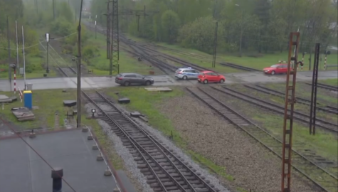 Przejazd przez tory kolejowe