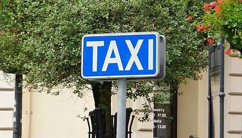 Taxi geb7249a83 1920