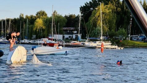 Wywrocenie zaglowki poraj