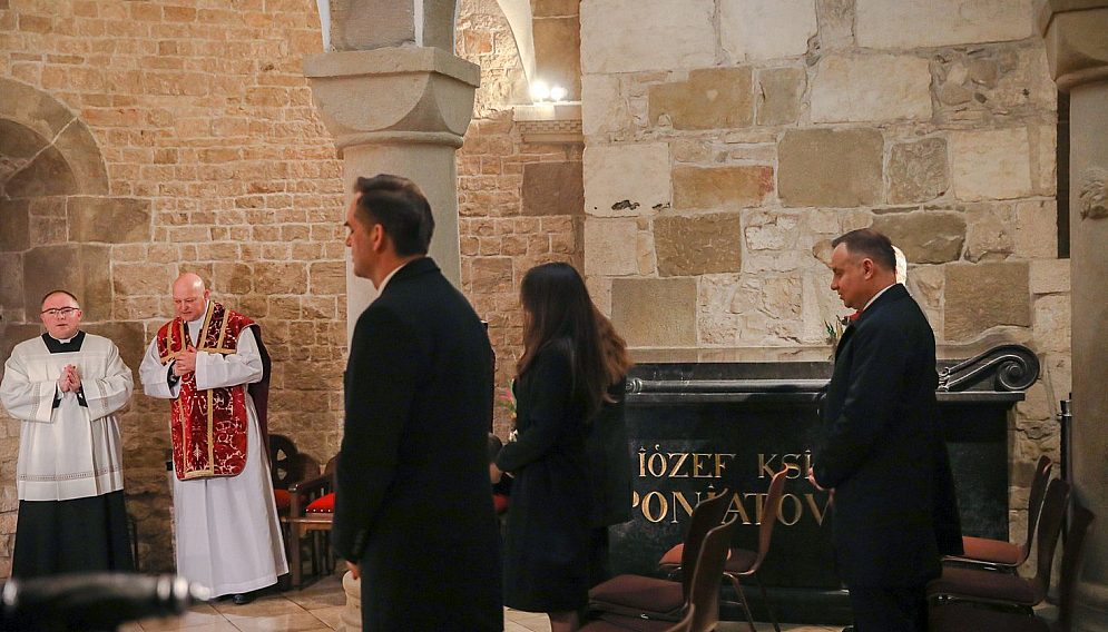 02 Andrzej Duda Obchody 12 rocznicy Katastrofy Smolenskiej Wawel 20220410 PK012517 1