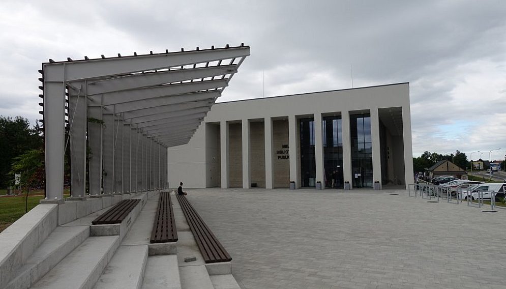 62d8f7f2cf2b94a360feedcb4f26b560fe18a32e