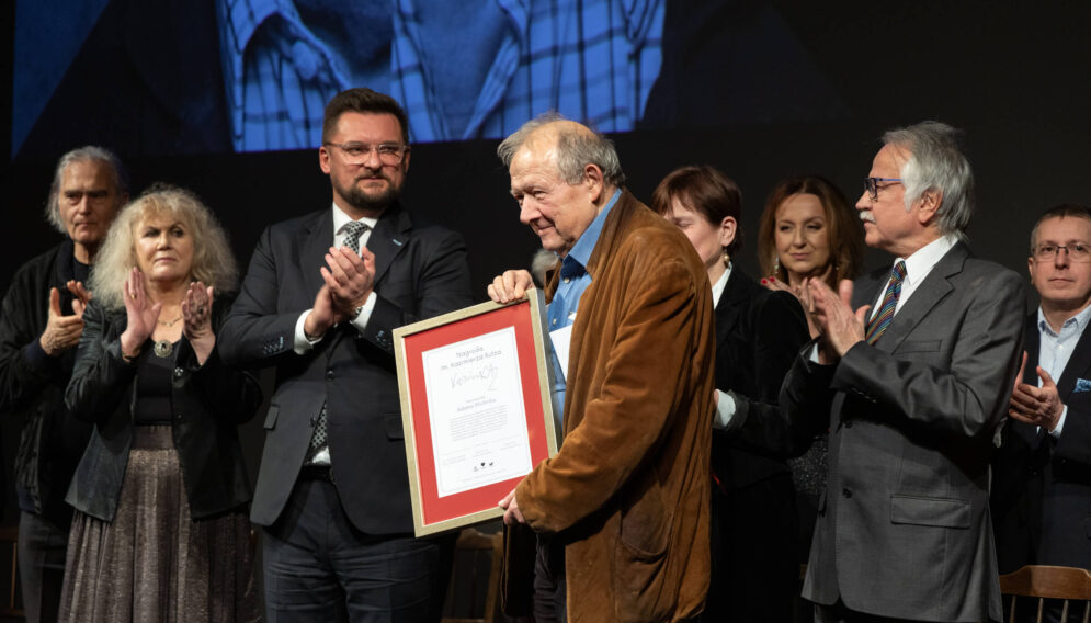 Adam Michnik laureatem nagrody im Kazimierza Kutza