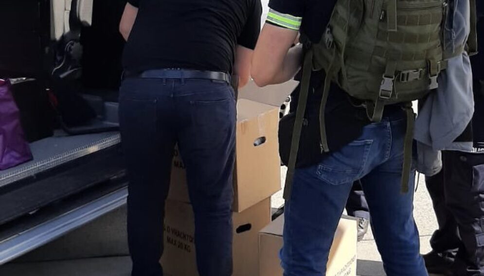 E24nd1 UWYA Ai UI0 1