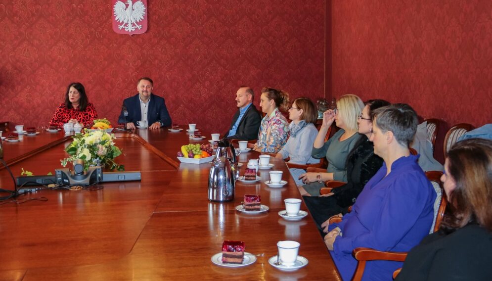 Hold bohaterom 2022 09 28 nr 2 fot Jacek Kachel Wydzial Prasowy UM w BB 28 wrzesien 2022 2000x1333