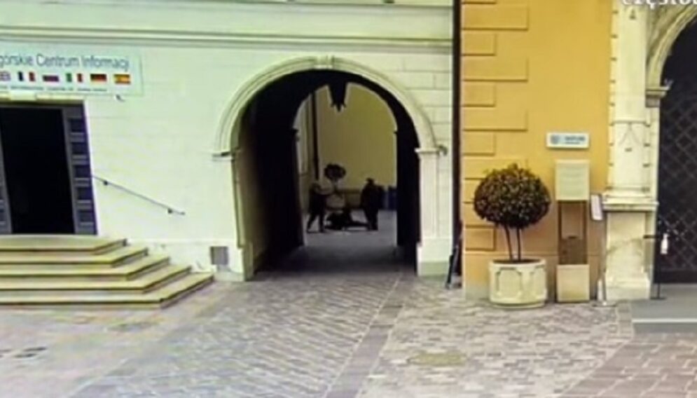 Jasna Gora pobicie Zrzut ekranu Slaska Policja Czestochowa FB