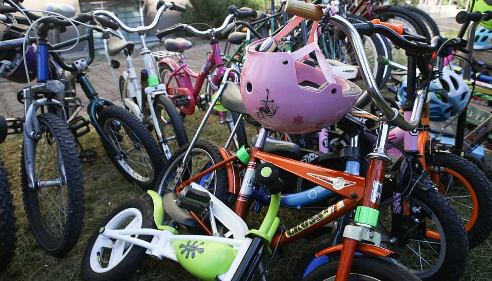 Mieszkancy dostarczyli dotad 60 sztuk rowerow i hulajnog fot M Ferens