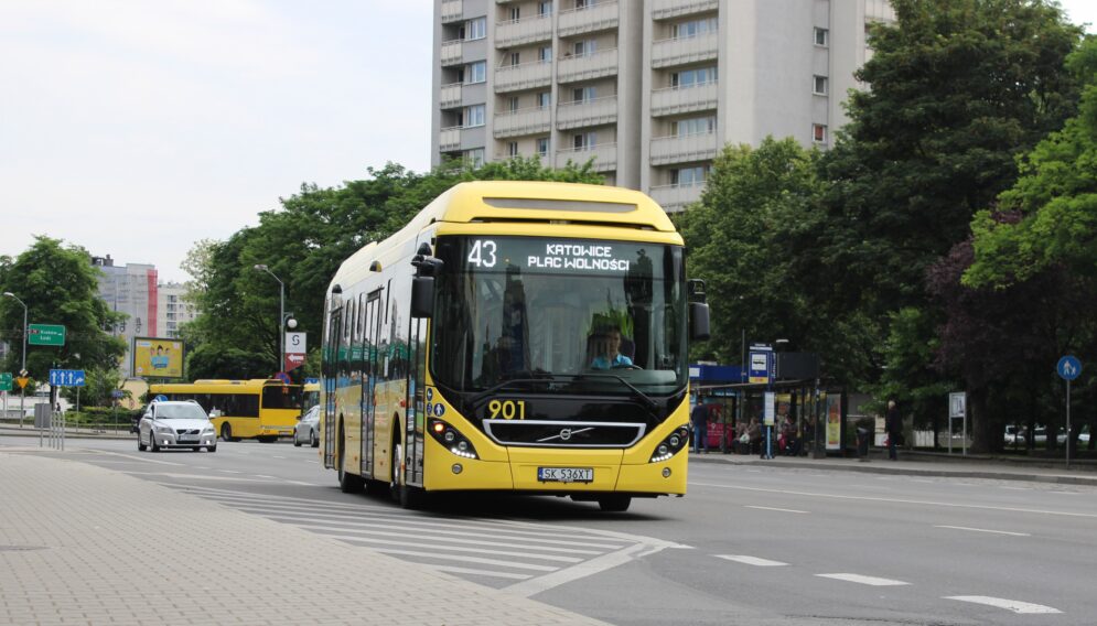 Nowe autobusy wożą już mieszkańców Katowic fot KAW