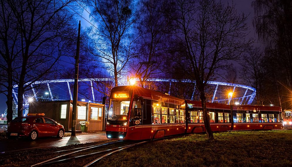 Tramwaj 0 i Stadion Slaski