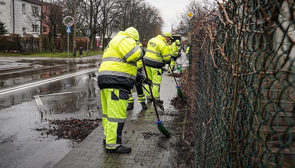 Wiosenne porządkowanie ulic Katowic