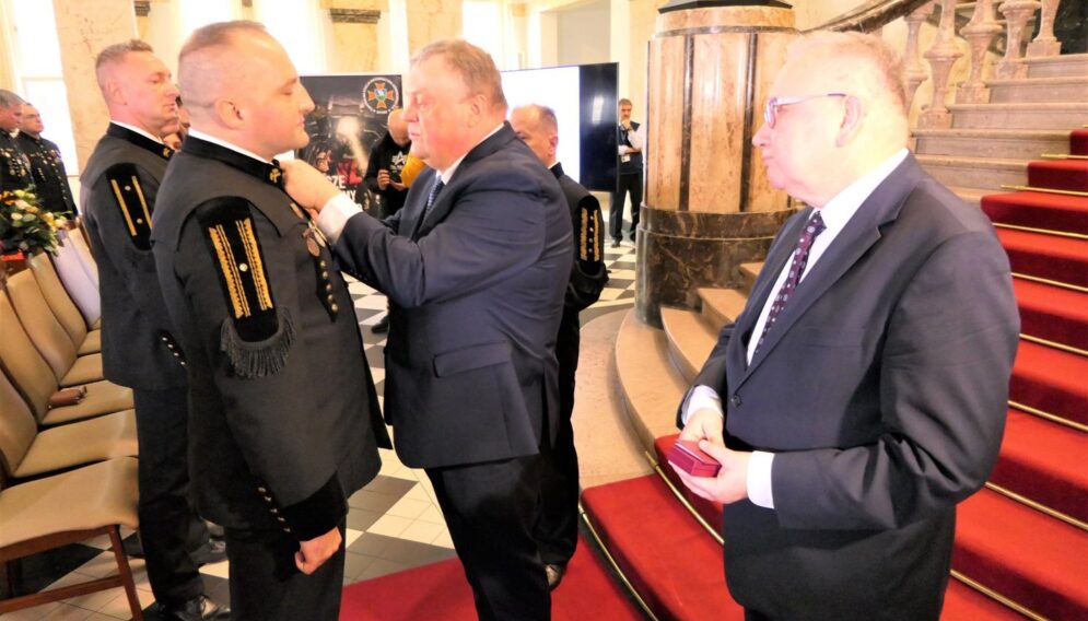 Aed84ff502f4c37545761fb77565f074