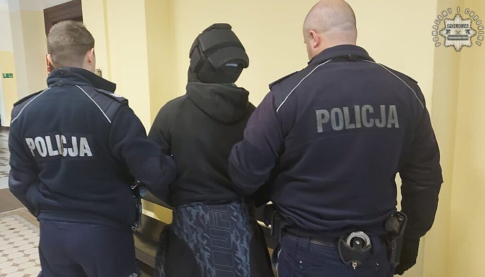 Agresywny mezczyzna na lotnisku