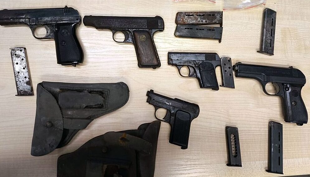 Broń ukryta na strychu