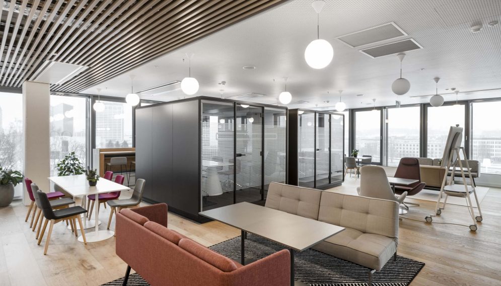 Co przyciaga talenty do firm