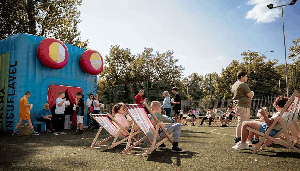 Dmuchane kino w parku slaskim