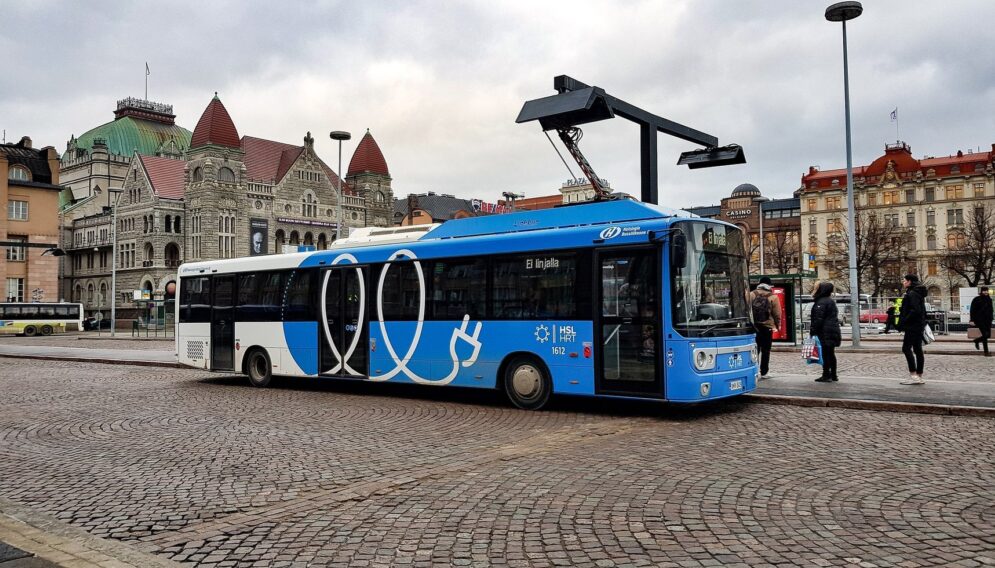 Electric bus 4543721 1920