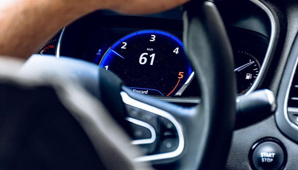Inteligentny asystent predkosci system isa obowiazkowy w nowych autach