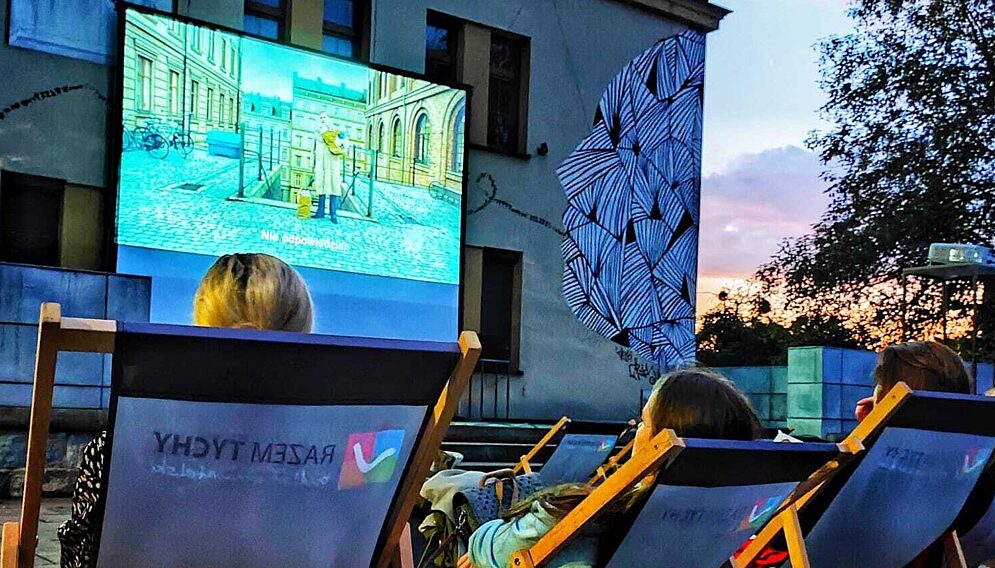 Kino plenerowe w tychach