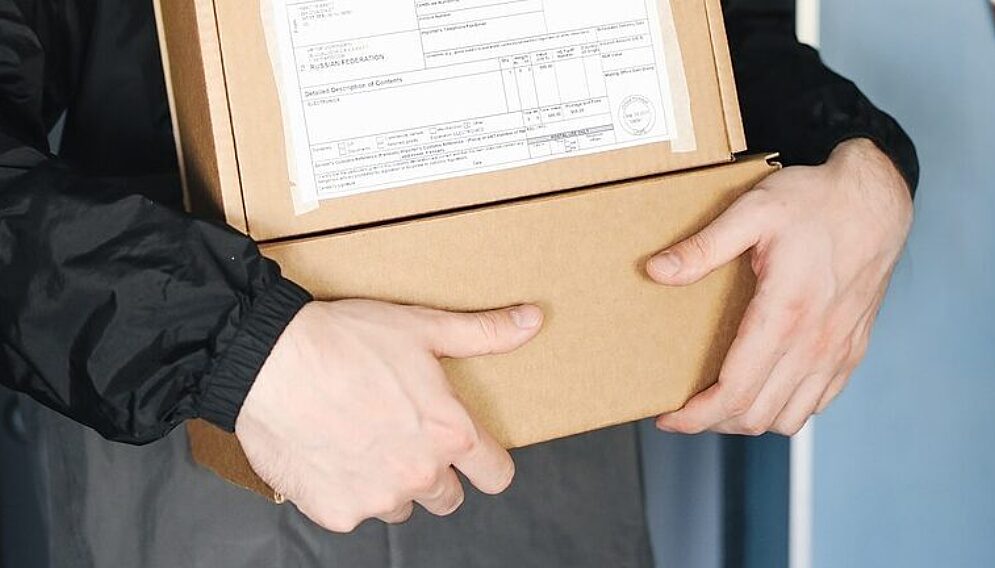 Kurier okradal paczki