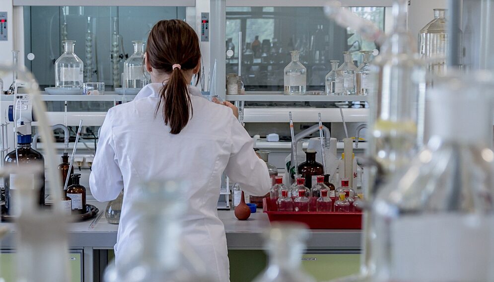 Laboratory gfa696ea24 1920