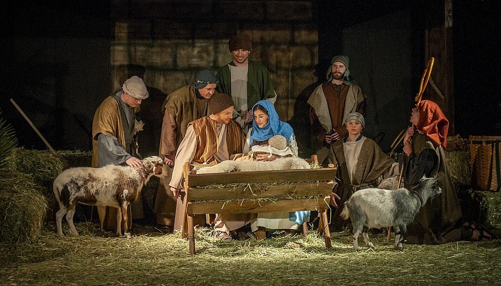 Living nativity g9f34e3c5a 1920