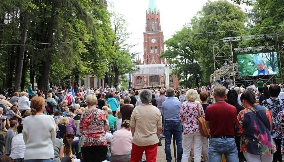 Pielgrzymka do kobiet do piekar