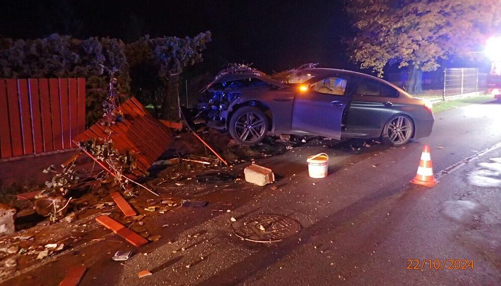 Pijany wjechal w ogrodzenie