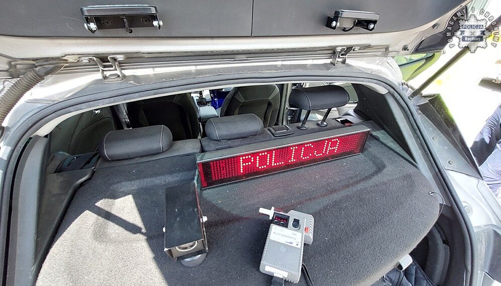 Pijany zasnal za kierownica